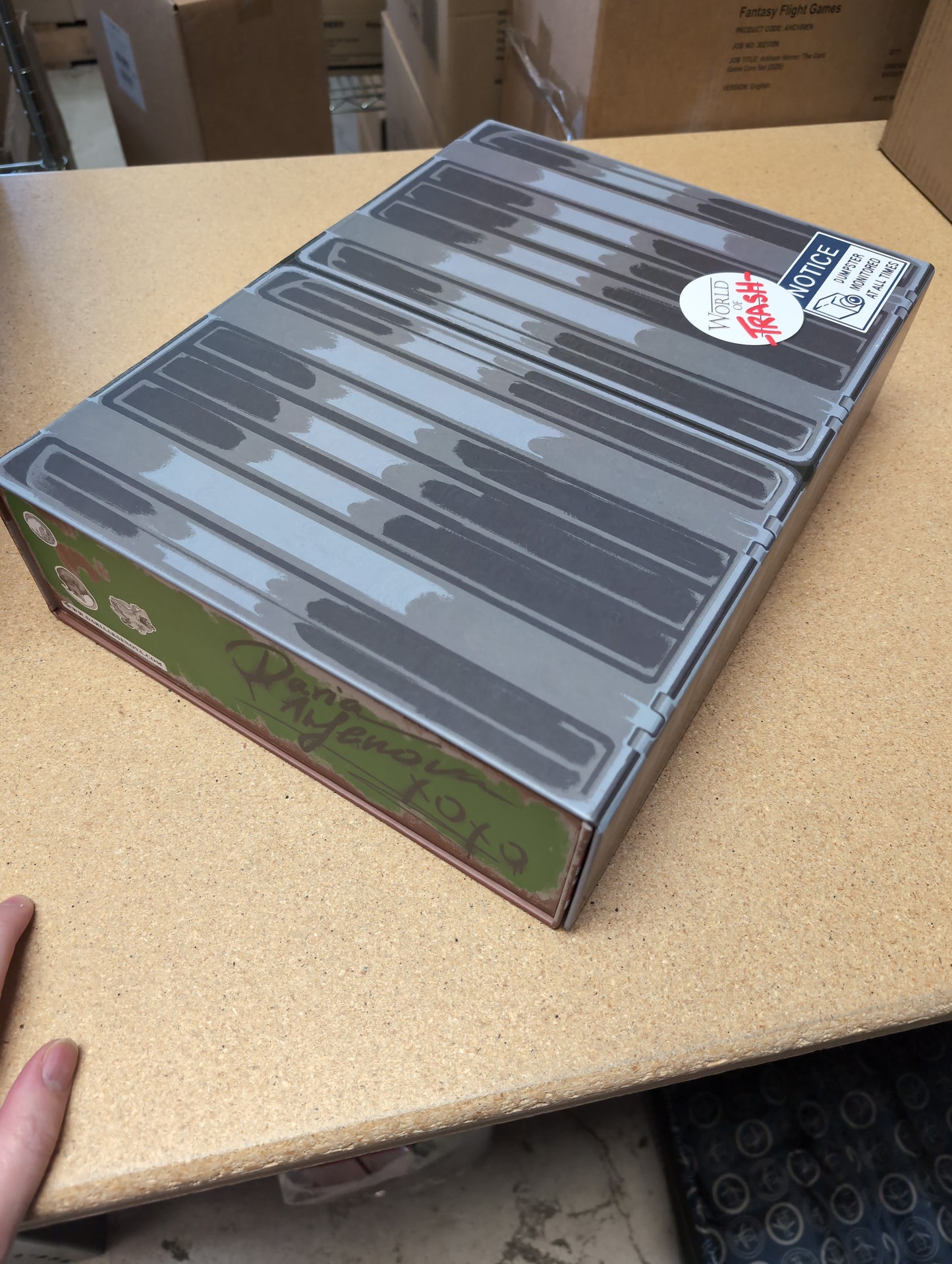 Deckbox - World of Trash - Dumpster Collectors Box